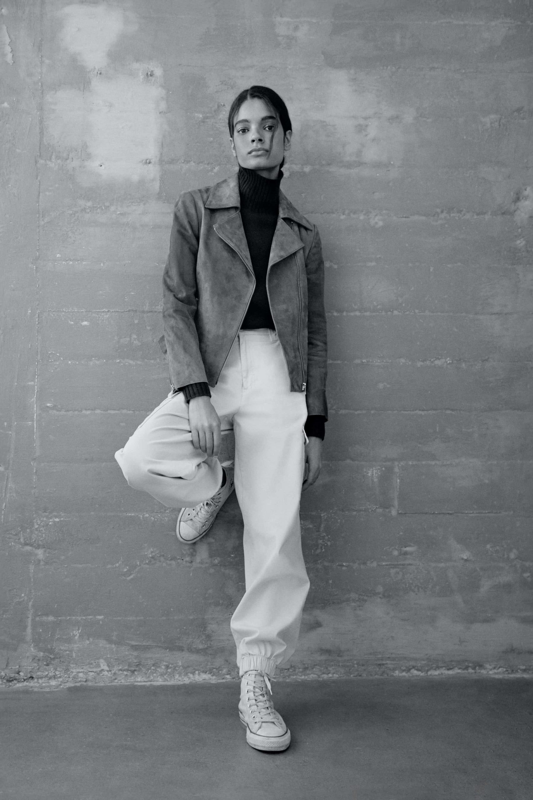 italic-cr2hP9ZMkoQ-unsplash-min (1)